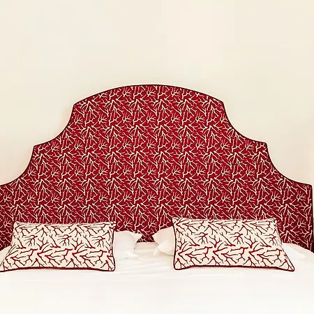 Konukevi Palazzo Starace 4*