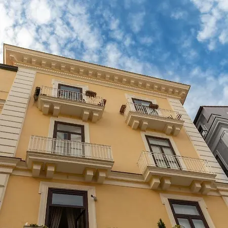 Palazzo Starace Konukevi