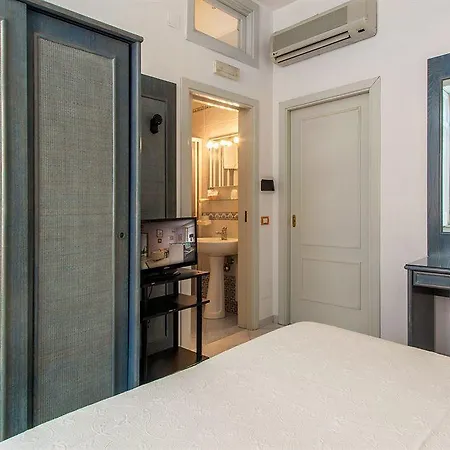 Palazzo Starace ゲストハウス 4*