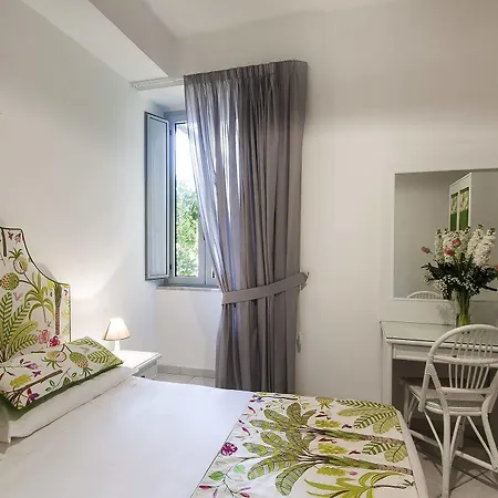 Palazzo Starace ゲストハウス