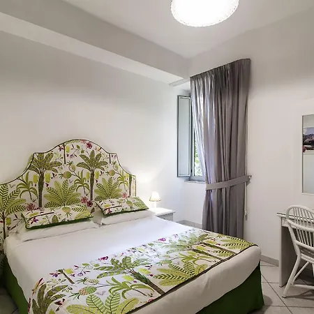 Palazzo Starace Penzion